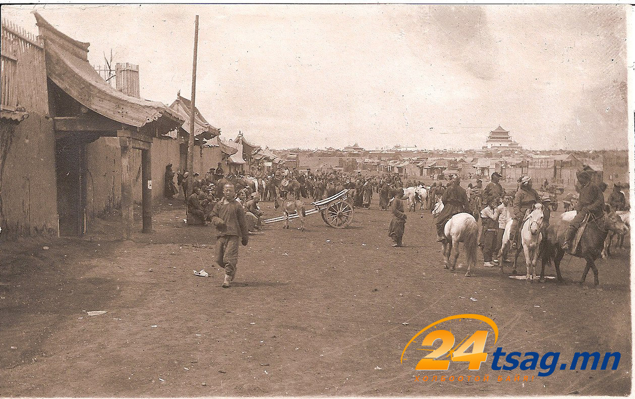 Баруун дамнуурчны өргөн чөлөө (одоогийн Хувьсгалчдын өргөн чөлөө буюу 